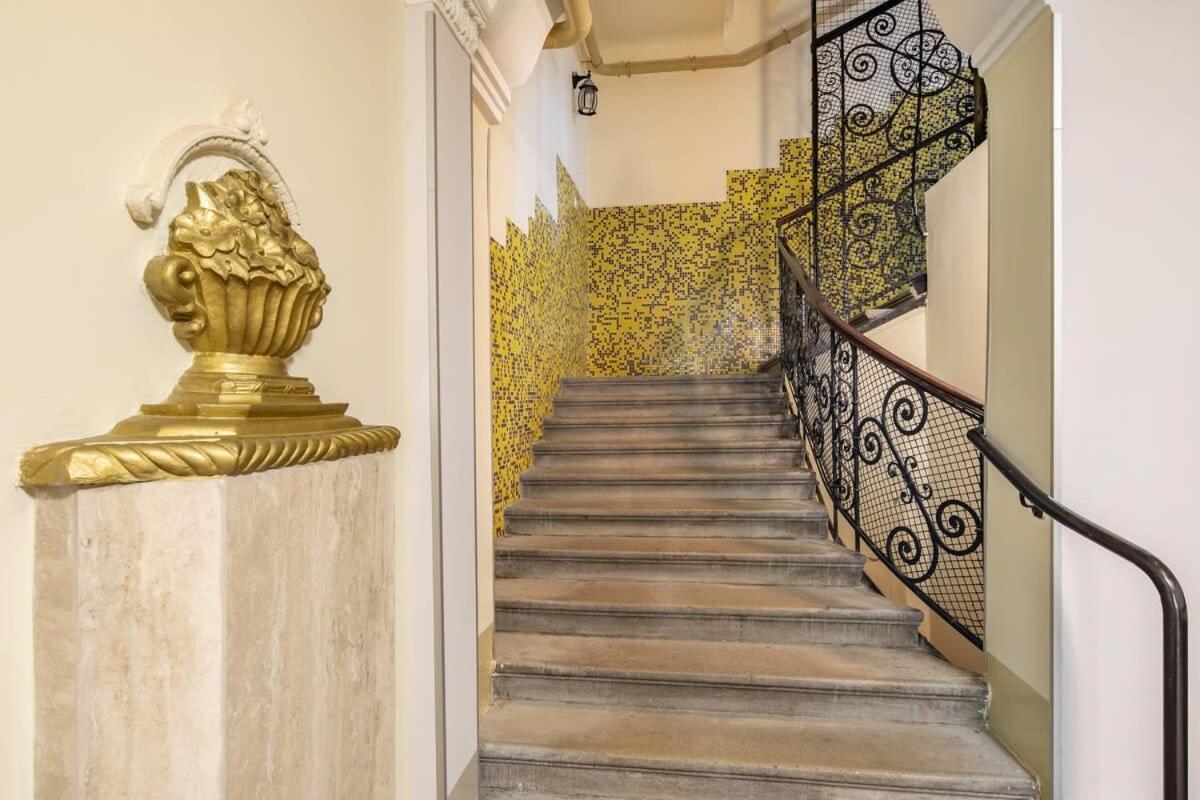 Large And Comfy Apartment Budapest