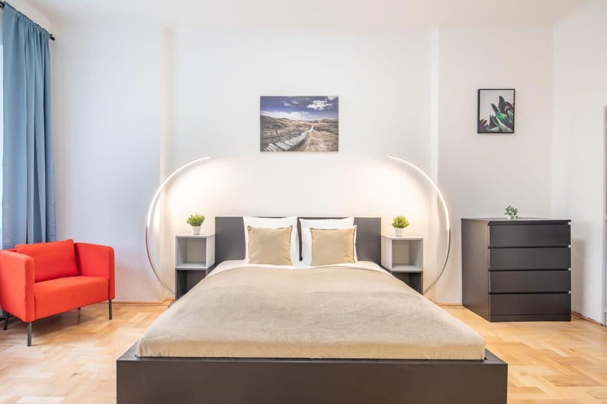 Large And Comfy Апартаменти Будапешт